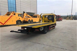 张坊非事故拖车