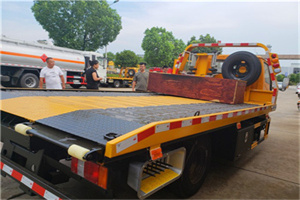 张坊附近拖车电话号码服务