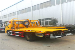 张坊附近拖车救援搭电